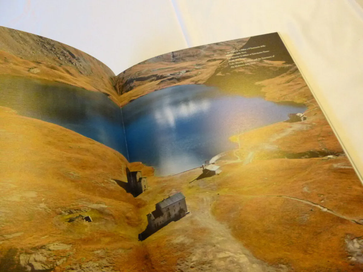 Rare – Livre Tor des Géants : L’album Photo Mythique de l’Ultra-Trail en Vallée d'Aoste, Édition multilingue en grand format, 32 x 25 cm, italien, français, anglais – Image 8