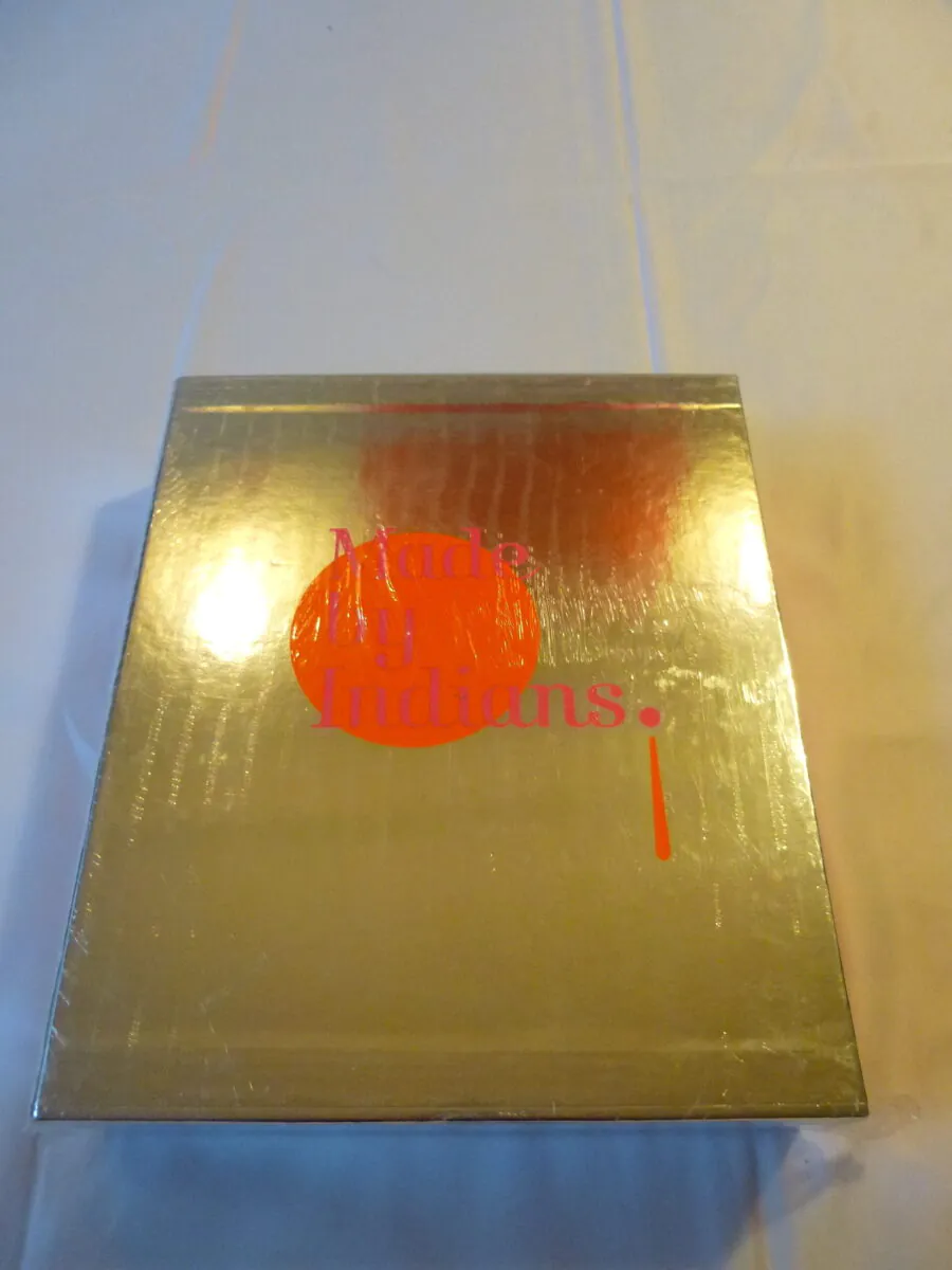 Rare livre Made by Indians – Coffret Art Contemporain Inde 2007 Galerie Navarra – neuf sous blister – Image 3