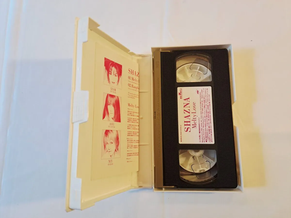 Exceptionnel ! VHS SHAZNA - Melty Love / Raspberry Time (NTSC Japan 1997) – Image 3