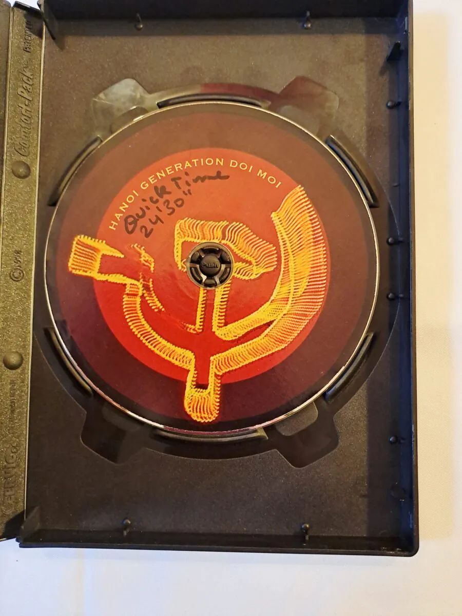Important Film Documentaire - Hanoi Génération Doi Moi - Disque Collector 2003 – Jaquette illustrée d'une œuvre originale de Nguyen Van Cuong – Image 4