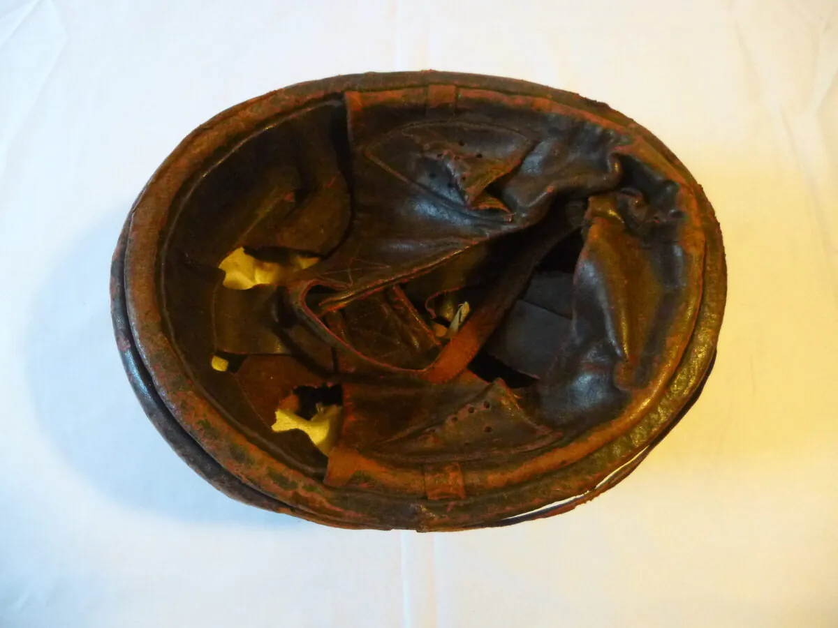 Rare casque moto vintage en cuir années 30/50 – Idéal collection et déco rétro – Image 6