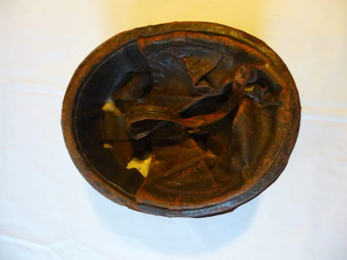 Rare casque moto vintage en cuir années 30/50 – Idéal collection et déco rétro – Image 9