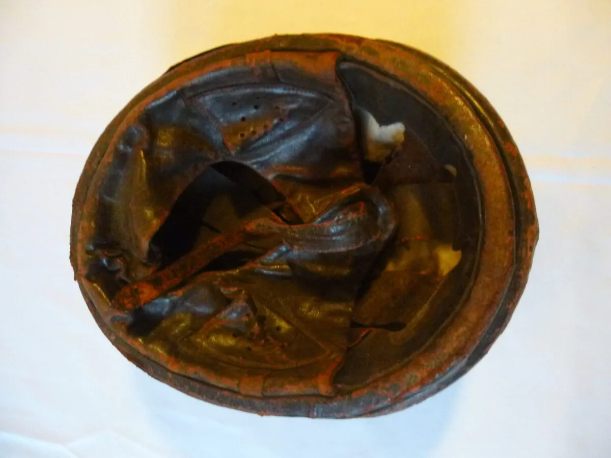 Rare casque moto vintage en cuir années 30/50 – Idéal collection et déco rétro – Image 10