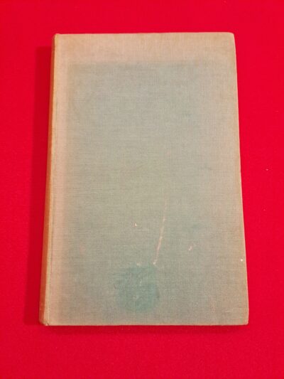An Adventure, Anne Moberly and Eleanor Jourdain, Faber & Faber, London, 1931, fourth edition with further additional matter. L’affaire des “Fantômes du Trianon”