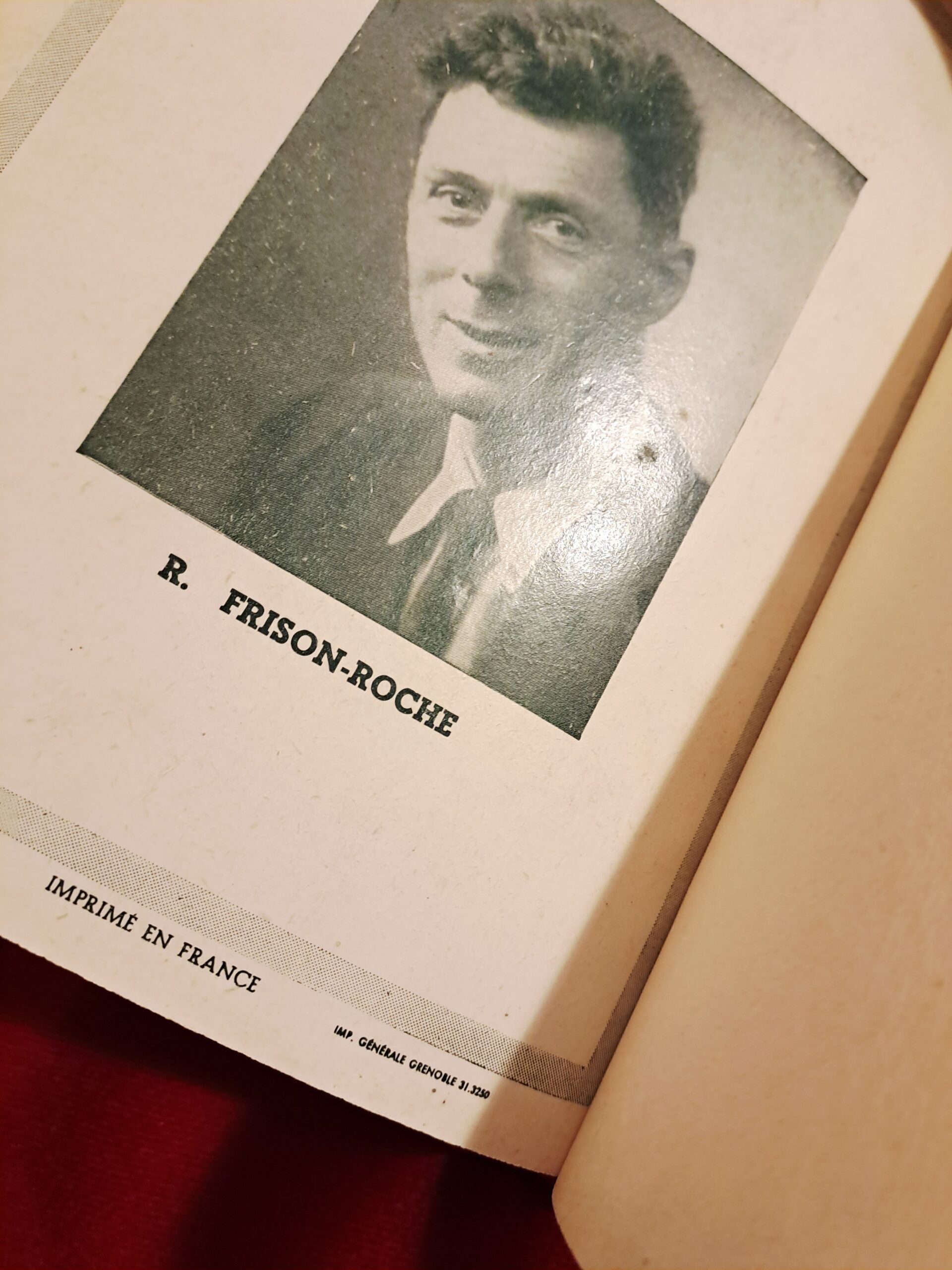 Roger Frison-Roche, La Grande Crevasse, Arthaud, Paris et Grenoble, 1948, imprimé en 1950, signé par l'auteur, relié – Image 10