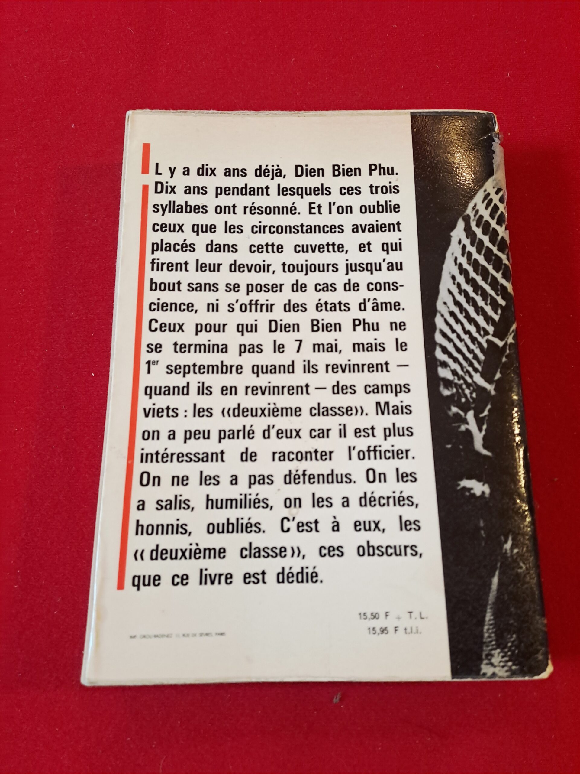 2ème classe à Diên Biên Phu, Erwan Bergot, aux éditions La Table Ronde, 1964, signé, envoi autographe de l'auteur, première édition – Image 2