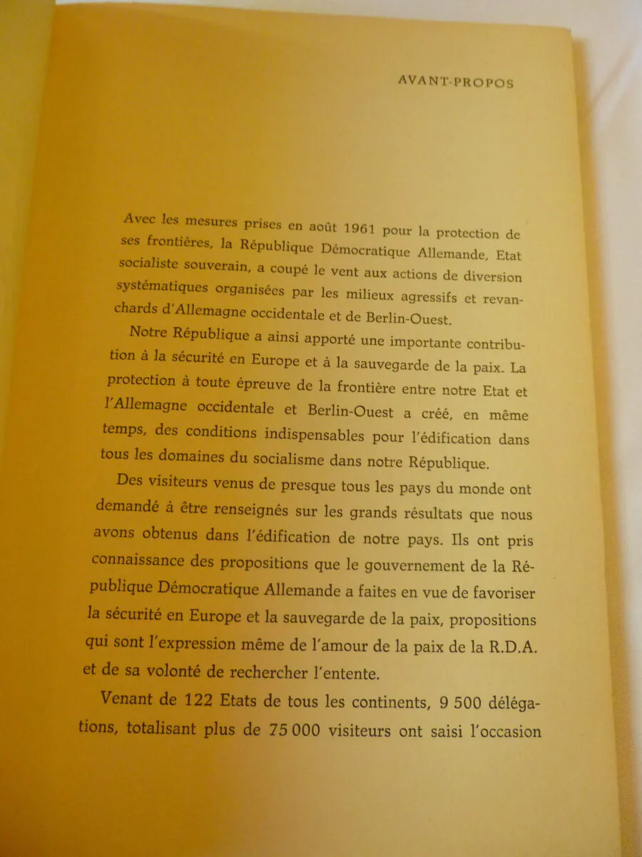 Rares DDR Gästebuch der Berliner Mauer (1967) – NVA Propaganda – Brandenburger Tor | Livre d'or du mur de Berlin, Das Gästebuch der Berliner Mauer, 3e édition, 1967, avant-propos du Général Poppe, commandant de la garnison de la capitale de la RDA – Image 8