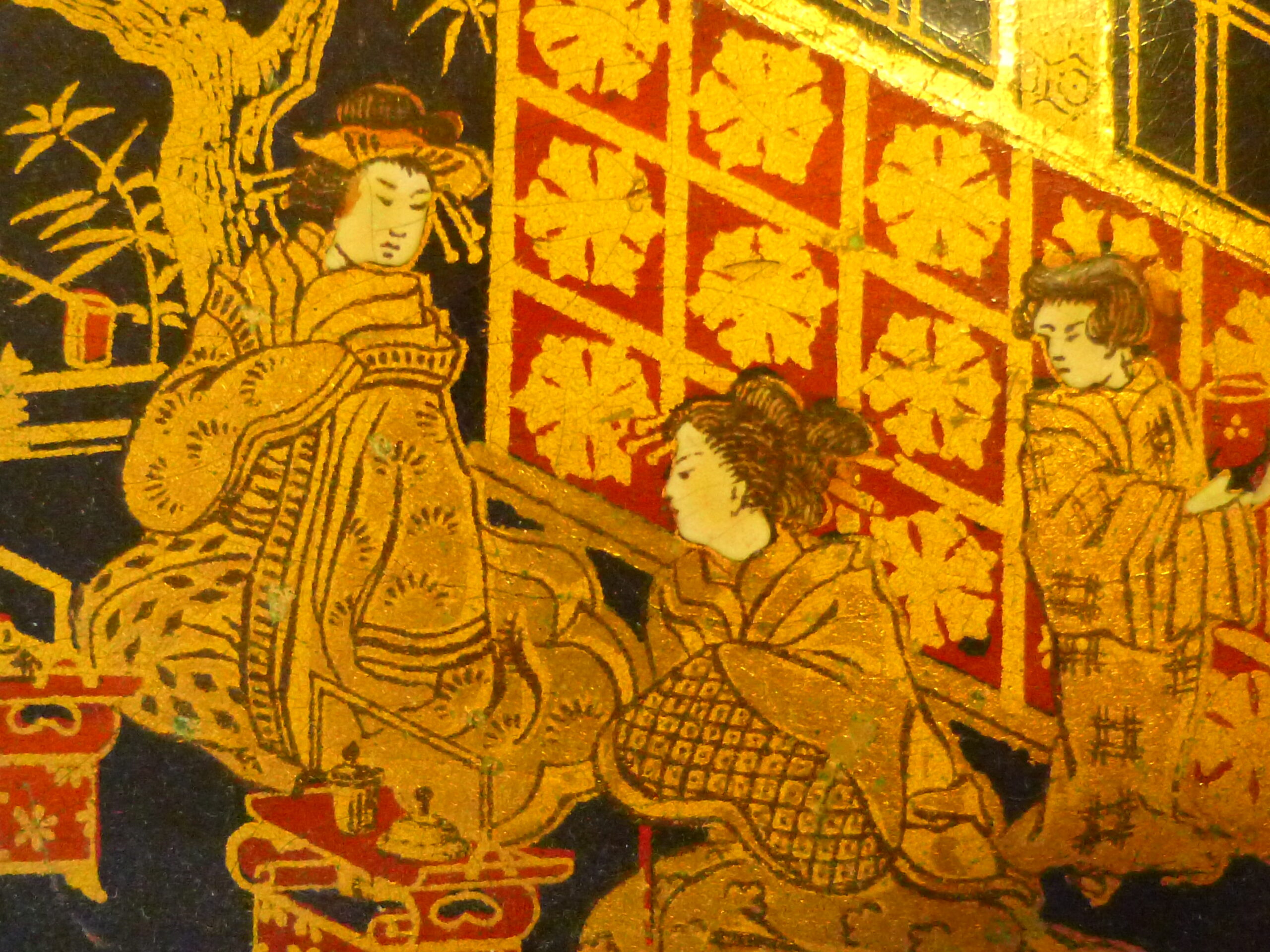 Coffret rectangulaire d'époque Napoléon III (XIXe siècle) en carton bouilli ou papier mâché laqué noir, orné d'un riche décor doré et polychrome d'inspiration asiatique, japonisant – Image 7