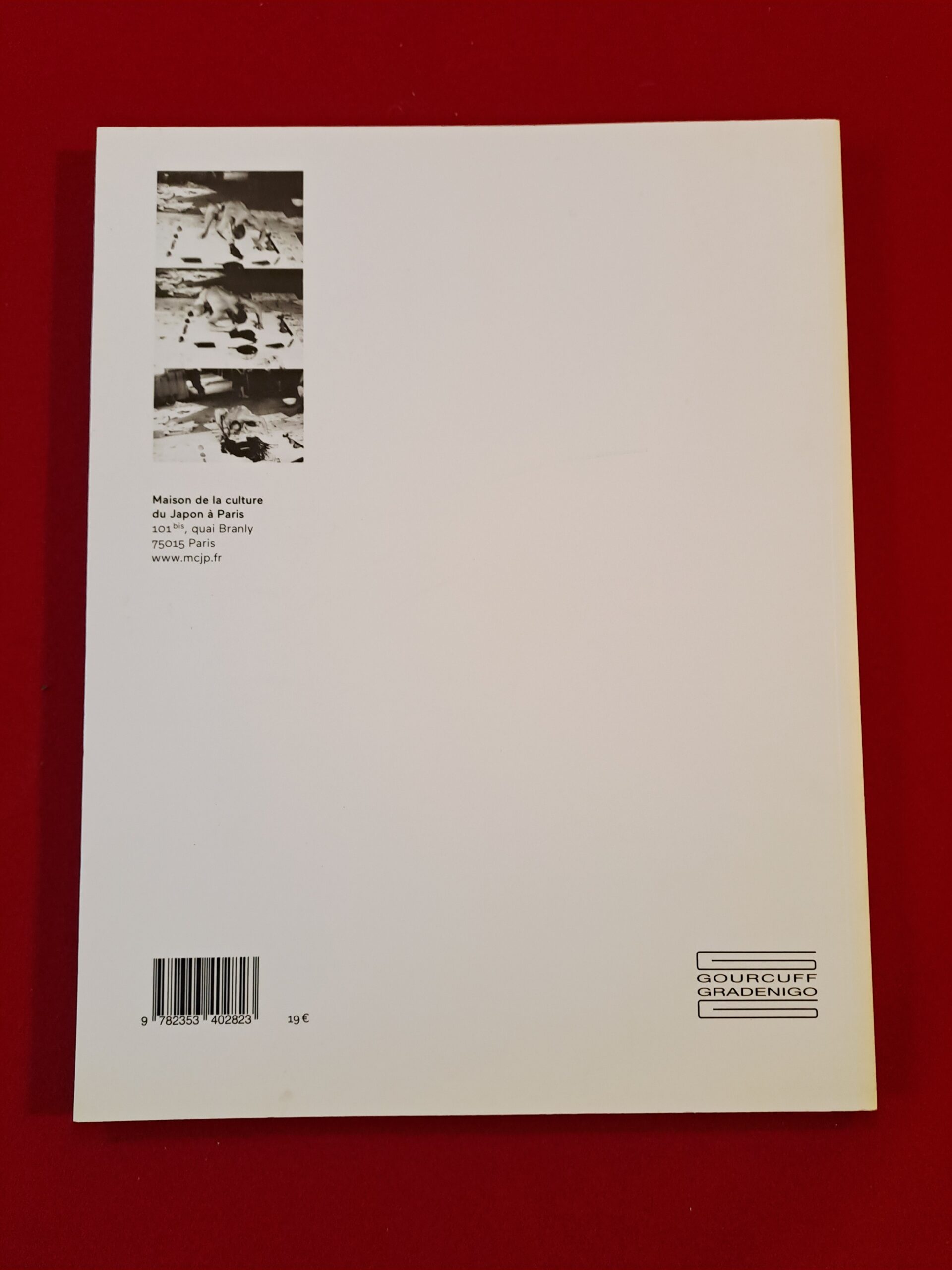 Livre Catalogue Yu-Ichi Inoue (1916-1985) : La calligraphie libérée – Édition Originale 2018 (Très Bon État) – 井上有一 1916-1985-書の解放 – Image 2